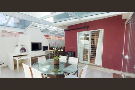 3_photo/94dce6beff.ceff8192393c33de-ATLAS-51cb257f-0205-4d26-a44f-48c2c8d8035f.jpg de casa à venda com 0 quarto, 166m² em São Lourenço, Curitiba