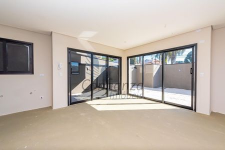 5_photo/94dce6bf53.1788552eaf7d05ed-ATLAS-28e4d598-6d65-42cb-8e24-5f6749ee06d3.jpg de casa à venda com 3 quartos, 236m² em São Lourenço, Curitiba