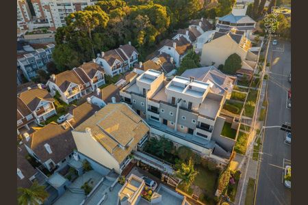 41_photo/94dce6bf53.592731281ff134c1-ATLAS-58b458f4-59cd-4db1-aba0-2e37d07642f0.jpg de casa à venda com 3 quartos, 235m² em São Lourenço, Curitiba