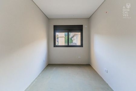 17_photo/94dce6bf53.98211145c08a4e65-ATLAS-273e08bf-c1bd-4e43-9645-33eb5e82c3d9.jpg de casa à venda com 3 quartos, 234m² em São Lourenço, Curitiba