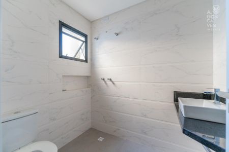 21_photo/94dce6bf53.98211145c08a4e65-ATLAS-7755fc9a-8e9c-4cd4-8b37-05a319eeb595.jpg de casa à venda com 3 quartos, 234m² em São Lourenço, Curitiba