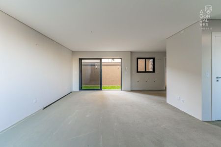 4_photo/94dce6bf53.98211145c08a4e65-ATLAS-e6868b1c-022d-4a79-ae6d-40ebd916b70e.jpg de casa à venda com 3 quartos, 234m² em São Lourenço, Curitiba