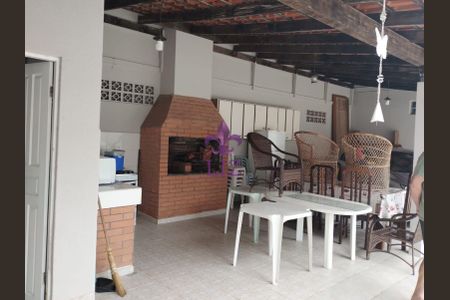 16_photo/94dce6bf8b.2fed7e95ddef69d8-ATLAS-11cad57e-0aeb-415e-ab84-c7d6f1d4d3ef.jpg de casa à venda com 3 quartos, 199m² em São Lourenço, Curitiba