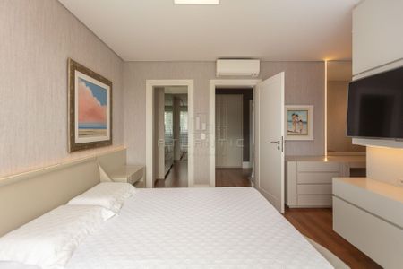 8_photo/94dce6bfbd.4a40dbf80a3f55e2-ATLAS-343fdef5-2353-400d-90d6-92361b89fdfb.jpg de casa à venda com 2 quartos, 236m² em São Lourenço, Curitiba