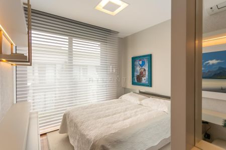 38_photo/94dce6bfbd.4a40dbf80a3f55e2-ATLAS-6fa5a8e2-91d0-44da-8f95-eceed5e76e6e.jpg de casa à venda com 2 quartos, 236m² em São Lourenço, Curitiba