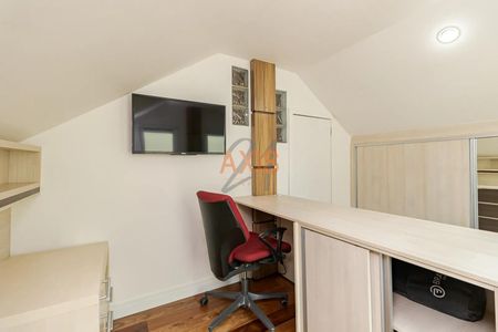 35_photo/94dce6bfd7.335f2d2eec5376d7-ATLAS-914ac096-6bd7-4d07-ba09-07c8c964f7b9.jpg de casa à venda com 3 quartos, 183m² em São Lourenço, Curitiba