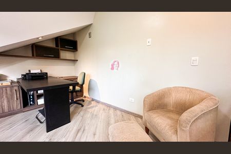 5_photo/94dce6bfe1.ceff8192393c33de-ATLAS-2005e7bd-3b17-4798-a2dc-82d19ddb9a96.jpg de casa à venda com 4 quartos, 248m² em São Lourenço, Curitiba