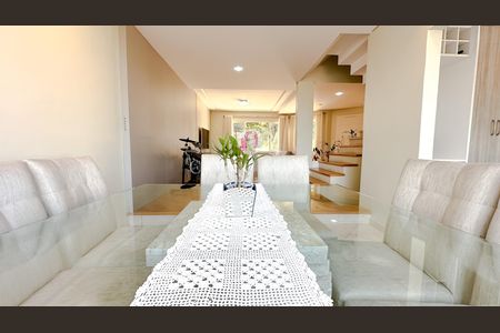 11_photo/94dce6bfe1.ceff8192393c33de-ATLAS-2ceaeb99-9a77-4bd3-be35-b4d6bdd49392.jpg de casa à venda com 4 quartos, 248m² em São Lourenço, Curitiba