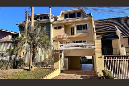 6_photo/94dce6bfe1.ceff8192393c33de-ATLAS-c6aa1a13-76a8-4636-9ed9-5094bf03465d.jpg de casa à venda com 4 quartos, 248m² em São Lourenço, Curitiba