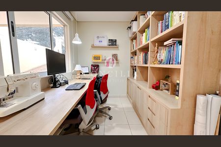 2_photo/94dce6bfe1.ceff8192393c33de-ATLAS-d1be89ca-d38f-4a63-8b28-36a9f9ddf056.jpg de casa à venda com 4 quartos, 248m² em São Lourenço, Curitiba