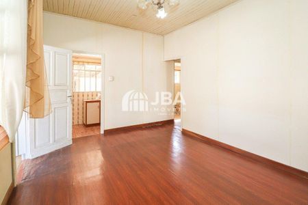 13_photo/94dce6c2c5.a64aef6598c47c00-ATLAS-733ac4e2-7f60-4989-9f8d-7882bc606669.jpg de casa à venda com 4 quartos, 130m² em São Lourenço, Curitiba