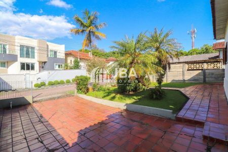 5_photo/94dce6c2c5.a64aef6598c47c00-ATLAS-97628cbf-3f43-4e52-a319-fda973702d6f.jpg de casa à venda com 4 quartos, 130m² em São Lourenço, Curitiba
