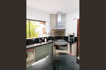 4_photo/94dce6c2e1.d7a91d1757fec3a4-ATLAS-be0a185e-2a8f-42a2-a1ca-9b8c75802b01.jpg de casa à venda com 5 quartos, 980m² em São Lourenço, Curitiba