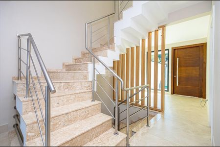 13_photo/94dce6c369.6e2ecc97e87e05df-ATLAS-dc033028-8fc9-4122-a5b0-eade5860b085.jpg de casa à venda com 3 quartos, 216m² em São Lourenço, Curitiba