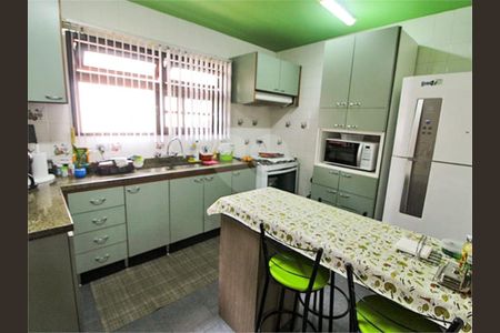 15_photo/94dce6c611.f233aa57f97ab4e8-ATLAS-b5beb07d-f1e2-40e3-97c0-a02f8dcf70d5.jpg de casa à venda com 2 quartos, 2600m² em São Francisco, Curitiba