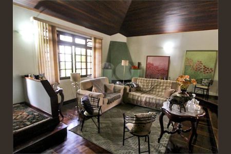 7_photo/94dce6c611.f233aa57f97ab4e8-ATLAS-cece7853-8d23-47a0-a231-d9c7c09f6e0c.jpg de casa à venda com 2 quartos, 2600m² em São Francisco, Curitiba