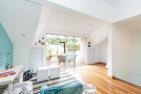 39_photo/94dce6c6ed.2fed7e95ddef69d8-ATLAS-057316fa-524c-49c8-9d20-2f2af06e4501.jpg de casa à venda com 3 quartos, 350m² em São Lourenço, Curitiba