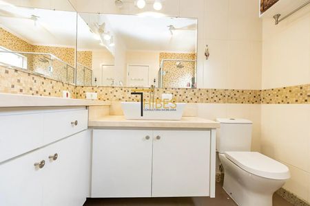 30_photo/94dce6c6ed.2fed7e95ddef69d8-ATLAS-17515a72-e559-43cd-ba5d-6e77ccf291a1.jpg de casa à venda com 3 quartos, 350m² em São Lourenço, Curitiba