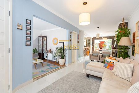 22_photo/94dce6c6ed.2fed7e95ddef69d8-ATLAS-9fdb6fcc-67ec-4c9c-99aa-e465ba600282.jpg de casa à venda com 3 quartos, 350m² em São Lourenço, Curitiba