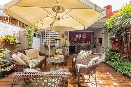 2_photo/94dce6c6ed.2fed7e95ddef69d8-ATLAS-bc8e66da-91eb-49c7-a991-7e82e1140170.jpg de casa à venda com 3 quartos, 350m² em São Lourenço, Curitiba