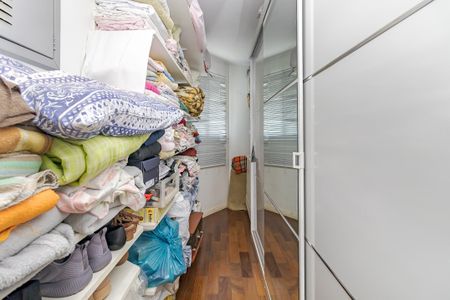 2_photo/94dce6c8c3.98cf39ec7952f033-ATLAS-0855cd57-382a-492e-b1c1-68a8fd9afa55.jpg de casa à venda com 4 quartos, 370m² em Pilarzinho, Curitiba