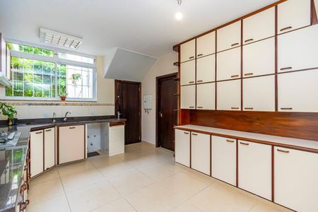 21_photo/94dce6ca4f.760d7ecec936a2b8-ATLAS-b4f08218-c0b3-4e58-933d-2068998910c1.jpg de casa para alugar com 10 quartos, 340m² em Pilarzinho, Curitiba