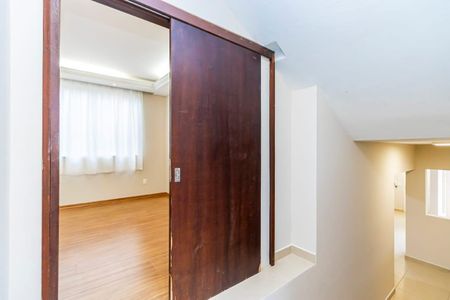 13_photo/94dce6ca4f.760d7ecec936a2b8-ATLAS-b873227a-52e3-48cd-ad3e-464aac703340.jpg de casa para alugar com 10 quartos, 340m² em Pilarzinho, Curitiba