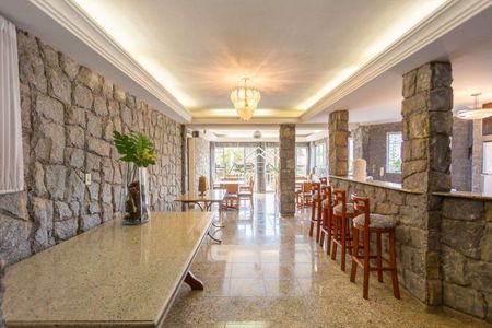 5_photo/94dce6cdb5.7b14635dc7f45449-ATLAS-2e81ca90-88ce-4385-9e8a-1923a2c762ef.jpg de casa à venda com 4 quartos, 397m² em Pilarzinho, Curitiba