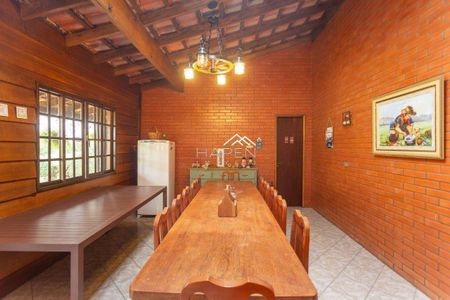 4_photo/94dce6cdb5.7b14635dc7f45449-ATLAS-7fe24a49-4b0d-4b8c-80e8-638c4581f7c4.jpg de casa à venda com 4 quartos, 397m² em Pilarzinho, Curitiba