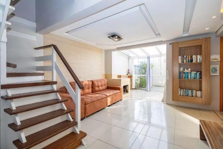 8_photo/94dce6cdcd.210363f7da379e19-ATLAS-328971ee-82fb-4236-ae27-3b78e2d85435.jpg de casa à venda com 4 quartos, 185m² em Pilarzinho, Curitiba