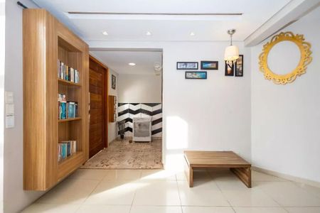 7_photo/94dce6cdcd.210363f7da379e19-ATLAS-5d014e75-ddf8-479f-a83e-011650c62165.jpg de casa à venda com 4 quartos, 185m² em Pilarzinho, Curitiba