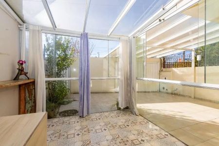 49_photo/94dce6cdcd.210363f7da379e19-ATLAS-7db890d0-b436-4056-a70d-db349db2b83e.jpg de casa à venda com 4 quartos, 185m² em Pilarzinho, Curitiba