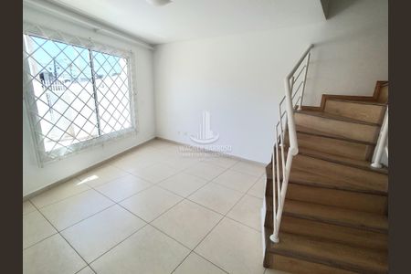 3_photo/94dce6cecd.a26d9ccbf8f52a85-ATLAS-19797d7f-25aa-4fcf-9cfd-3dffb85cc7df.jpg de casa à venda com 3 quartos, 159m² em Pilarzinho, Curitiba