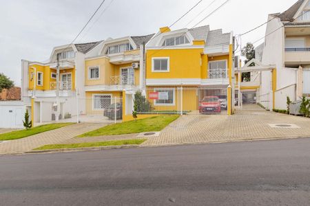 2_photo/94dce6cecd.a26d9ccbf8f52a85-ATLAS-e7cd1e47-e3ff-4396-8f92-beffeeffc315.jpg de casa à venda com 3 quartos, 162m² em Pilarzinho, Curitiba