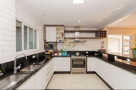 19_photo/94dce6d1ad.09604b2c146ebc17-ATLAS-413eba94-7faa-4cc7-a313-3f3aeb7e4cc9.jpg de casa à venda com 5 quartos, 203m² em Abranches, Curitiba