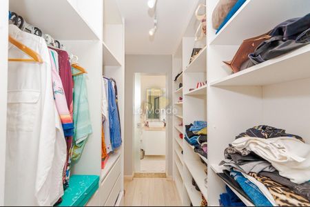 40_photo/94dce6d1ad.09604b2c146ebc17-ATLAS-7ede7298-a1f2-4fa9-b965-e26759c9e1ea.jpg de casa à venda com 5 quartos, 203m² em Abranches, Curitiba