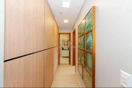 45_photo/94dce6d1ad.09604b2c146ebc17-ATLAS-c061bf44-a573-4cb2-ba93-e5f081d73eb5.jpg de casa à venda com 5 quartos, 203m² em Abranches, Curitiba