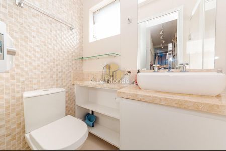 42_photo/94dce6d1ad.09604b2c146ebc17-ATLAS-e2272dc1-3c35-427e-8661-ea94fc70b6c2.jpg de casa à venda com 5 quartos, 203m² em Abranches, Curitiba