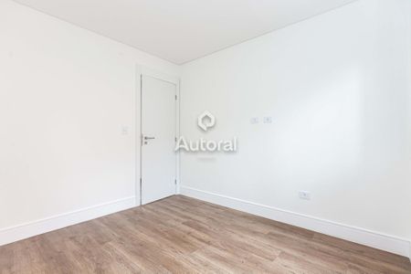 6_photo/94dce6d22d.cce03887c7d72c1f-ATLAS-1f3c3354-2edf-4da4-80c9-b48f1d97ee60.jpg de casa à venda com 3 quartos, 112m² em Abranches, Curitiba