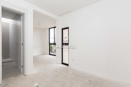 7_photo/94dce6d22d.cce03887c7d72c1f-ATLAS-2087a3a6-3b4f-421c-bcae-d18b5652c600.jpg de casa à venda com 3 quartos, 112m² em Abranches, Curitiba