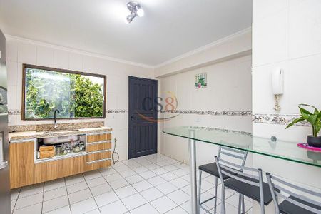 10_photo/94dce6d37d.d8e62570bd275492-ATLAS-e5d58e07-76ef-4502-b974-dccc3a2d0e31.jpg de casa à venda com 3 quartos, 245m² em Pilarzinho, Curitiba