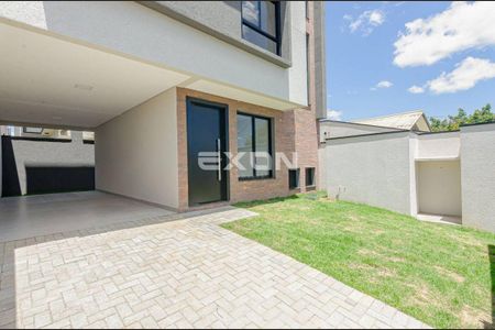 7_photo/94dce6d3d5.e31a495c18706ffc-ATLAS-8a4ece9a-0a88-46f7-b0ee-37a8e655f31b.jpg de casa à venda com 3 quartos, 152m² em Abranches, Curitiba