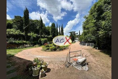 3_photo/94dce6d7c5.adbb37f92a381176-ATLAS-d8f54f4a-2f57-4081-950b-d3e5037da072.jpg de casa à venda com 4 quartos, 630m² em Taboão, Curitiba