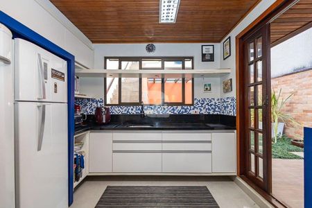 14_photo/94dce6db13.1dc817000cb419a8-ATLAS-2b7ff5a2-833d-4248-b23a-8a3db2b4ca90.jpg de casa à venda com 3 quartos, 159m² em Abranches, Curitiba