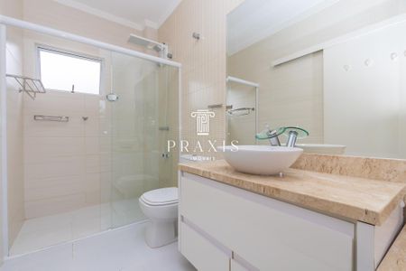 29_photo/94dce6dc81.05acccb2dbb53537-ATLAS-d60b26a7-ae4a-4a24-aaad-aae74f0e1991.jpg de casa à venda com 3 quartos, 153m² em Abranches, Curitiba