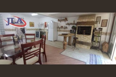 17_photo/94dce6dc93.6bc6d6e3d41508d6-ATLAS-690fb546-552c-4439-94af-eefb4e7804ae.jpg de casa à venda com 3 quartos, 300m² em Abranches, Curitiba