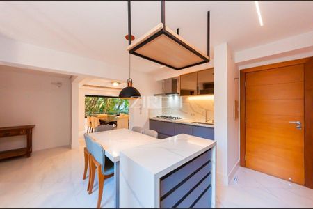 8_photo/94dce6dcc9.7d49f92876c4d293-ATLAS-0655d0a2-a5a7-441a-b977-91f60c1641c2.jpg de apartamento para alugar com 4 quartos, 149m² em São Lourenço, Curitiba