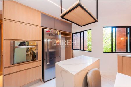 6_photo/94dce6dcc9.7d49f92876c4d293-ATLAS-a961114d-cdce-4f60-b446-5b179133c23f.jpg de apartamento para alugar com 4 quartos, 149m² em São Lourenço, Curitiba