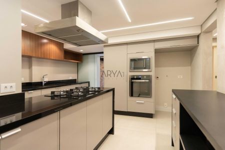 8_photo/94dce6dd6d.a1aa685549d1cceb-ATLAS-236aa037-541a-40d1-95ce-741a9ff3ec6f.jpg de apartamento à venda com 4 quartos, 205m² em São Lourenço, Curitiba