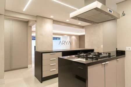 6_photo/94dce6dd6d.a1aa685549d1cceb-ATLAS-fa0e0a1f-8b43-410d-91d1-80c510ea39fa.jpg de apartamento à venda com 4 quartos, 205m² em São Lourenço, Curitiba